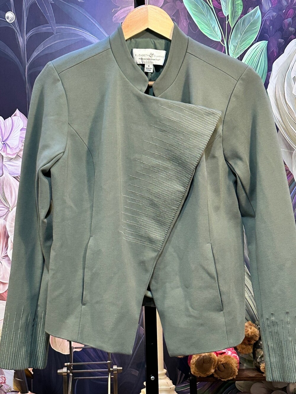 Elizabeth & Clarke 6 Sage Blazer Quiet Luxury Draped Front Snap Inner Pockets